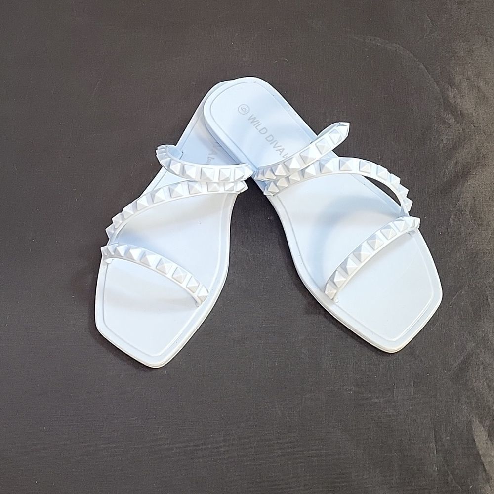 BRAND NEW WILD DIVA JELLY TRIPLE STRAP STUDDED SLIP-ON WOMEN"S SANDAL - Picture 15 of 16